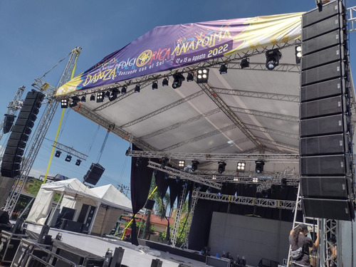 Imagen 8 de 10 de Alquiler De Sonido,tarimas,luces, Pantalla Bogota 3138840989