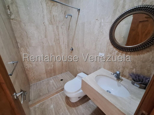 Apartamento En Alquiler Terrazas Del Country Valencia, Espectacular Apartamento Con Acabados De Lujo, Hermosas Vistas A Los Campos De Golf Y Dique De Guataparo, Doble Anillo De Seguridad. Dapo
