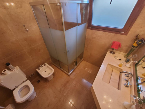 Imagen 11 de 19 de En Venta - Importante Propiedad En Barrio Cerrado Weston - Con Piscina - Ubicación Central