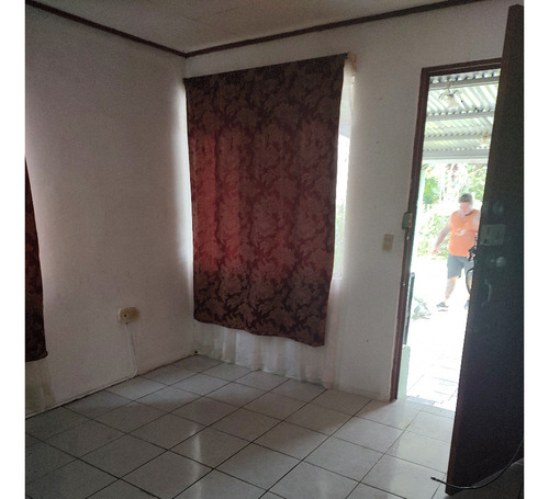 Casa Guapiles Con Oficina Y Baño Para Discapacitados