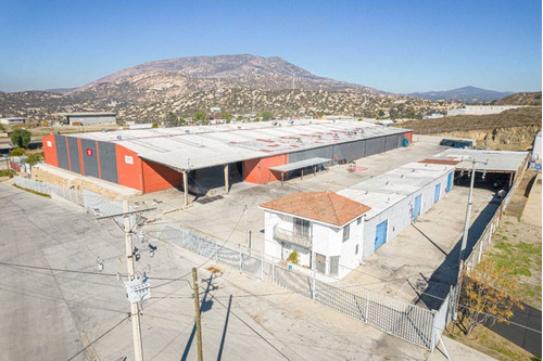 Bodega Comercial En Renta En Tecate Centro