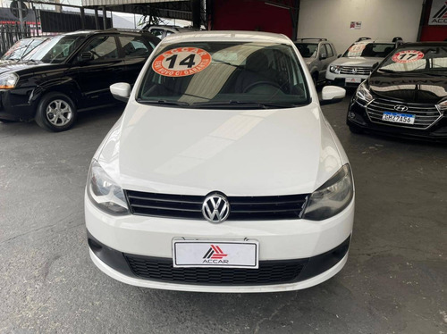 Imagem 5 de 15 de Volkswagen Fox 1.0 Mi 8v Flex 4p Manual