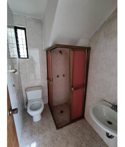 Imagen 10 de 11 de Casa En Conjunto Privado, Carrizales,a 5 Minutos Centro Comercial La Cascada, En Colinas De Carrizales, Cerca A Centro Medico, Colegios.