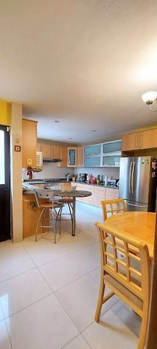 Imagen 11 de 30 de Venta De Casa En Condominio En Parte Baja De Circuito Fuente