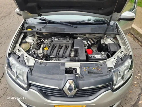 Renault Logan 1.6 Privilege / Intens