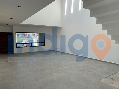 Imagen 8 de 30 de Casa En Venta En Lomas De Juriquilla (nueva)