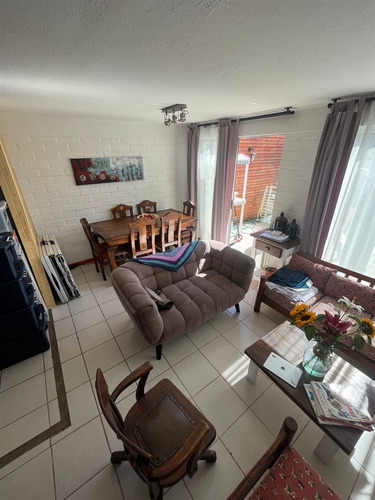 Venta De Hermosa Y Comoda Casa 3d2b Con Local Comercial