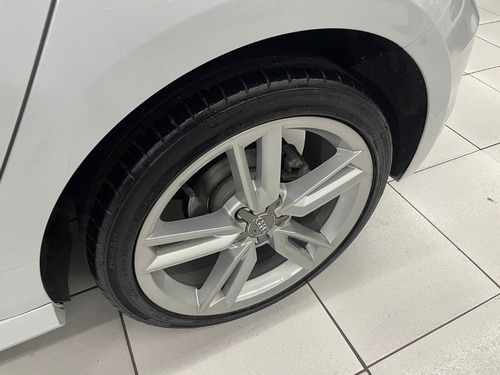 Imagem 9 de 15 de Audi A1 1.8 Tfsi Sportback Com Teto Solar Motor Sline