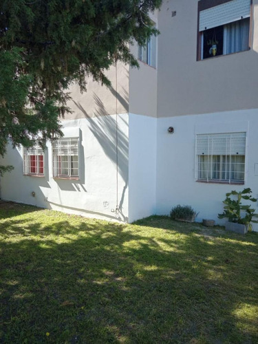 Imagen 2 de 22 de Venta Casa 3 Dormitorios 505 E/7 Y 8