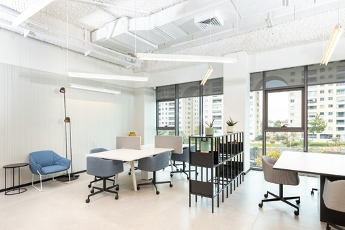 Renta De Espacio De Coworking En Regus Palmas Torre Esmeralda Ii