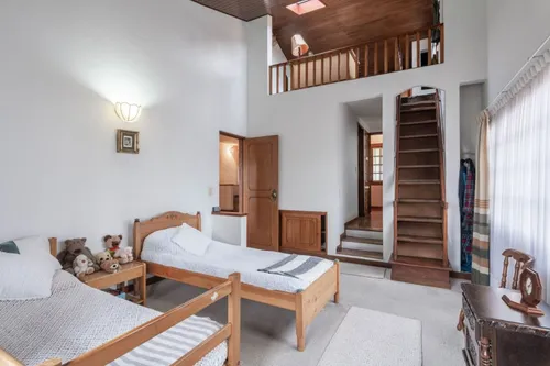 Casa En Venta En Provenza. Cod V8583