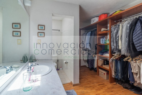 Jurica, Casa En Venta En La Mejor Calle