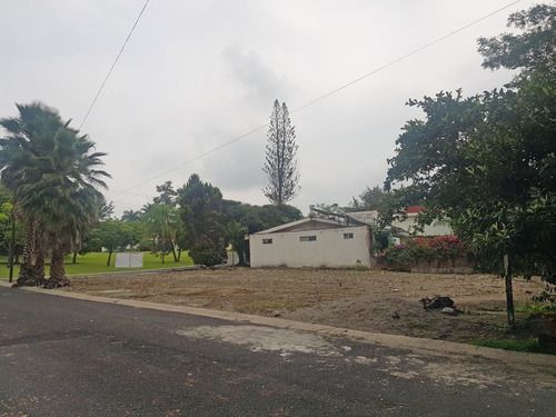 Imagen 3 de 3 de Venta De Excelente Terreno En Lomas De Cocoyoc.