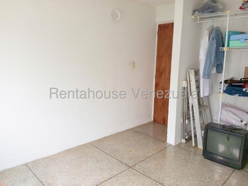 Yoselin Cabesas Vende Apartamento En La Mora 26-388 Yc