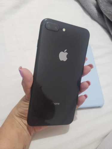 iPhone 8 Plus