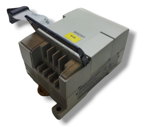 Omron Cpm1a-mad01 (Usado)