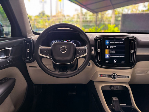 Volvo XC40 1.5 T5 Momentum Recharge (plug-in) 5p Hibrido
