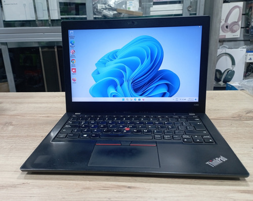 Portátil Lenovo Thinkpad X280, Ci5, Ram8gb, Ssd500gb.