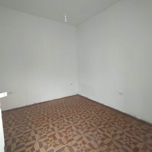 Casa En Alquiler De 2 Dormitorios En General Paz