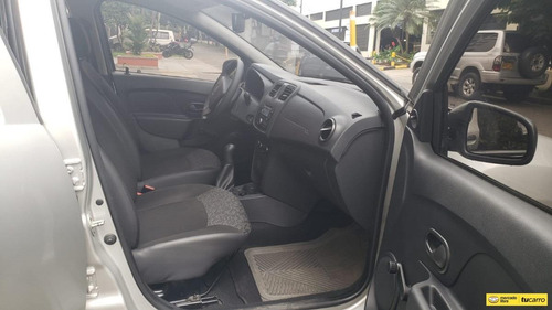 Imagen 14 de 15 de Renault Sandero Authentique Mt 1600cc