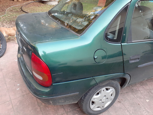 Chevrolet Corsa 1.6 Gl Aa Dh