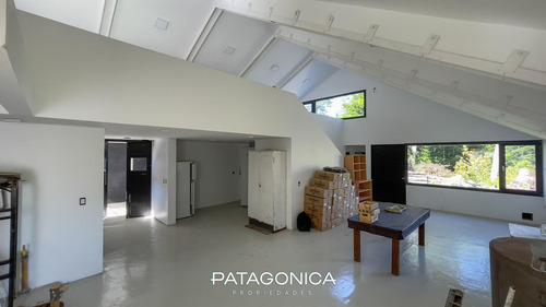Venta Local 174m2 Planta. Elab. Cerveza, S/ruta, Villa La Angostura