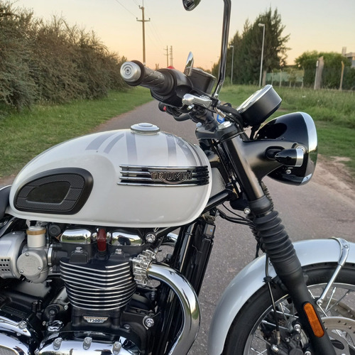 Triumph Bonneville T120 Diamond