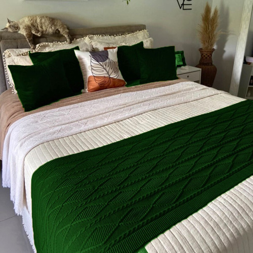 Peseira Manta Decoração Sala Cama Queen Sofá 230cm X 60cm Cor Verde-escuro Desenho Shima