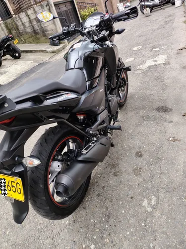 Moto En Excelentes Condiciones, Segundo Dueño.