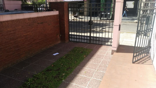 Departamento En Venta En Caseros