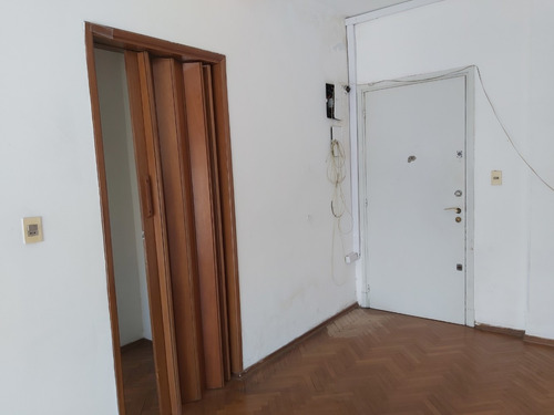 Imagen 5 de 14 de Apartamento Con Renta 1 Dormitorio Al Frente Centro Ascensor .