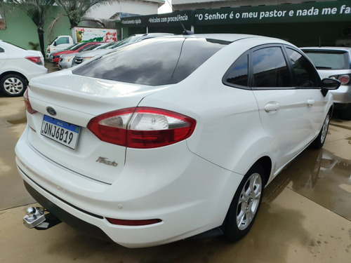 Ford Fiesta Sedan 1.6 16v Se Flex Powershift 4p
