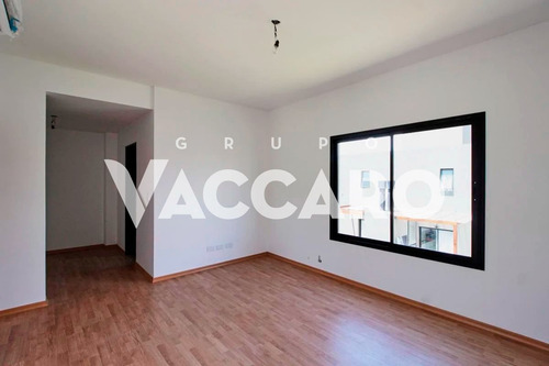 Imagen 8 de 29 de Duplex En Venta En Country Moreno