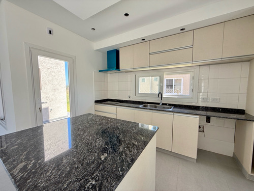 Casa En Una Planta En Venta En Barrio Privado San Felipe, Canning. Oportunidad!!!