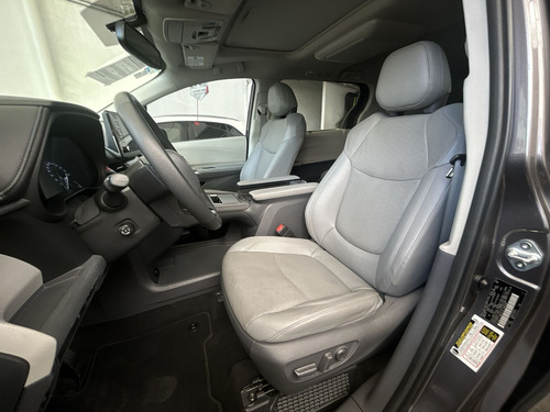 Toyota Sienna 3.5 Limited At