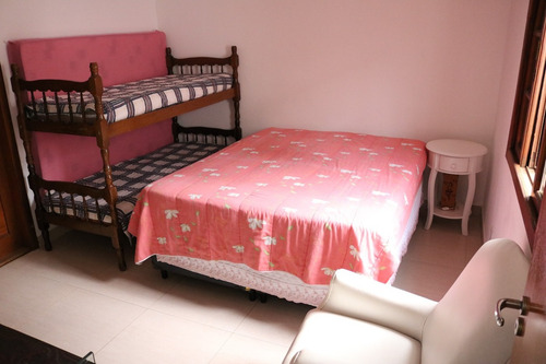 Casa 4 Quartos Sendo 3 Suites E 6 Banheiros