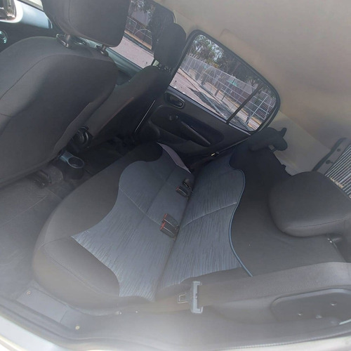 Imagem 9 de 9 de Fiat Uno 1.0 Evo Attractive 8v Flex 4p Manual