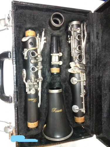 Imagen 2 de 4 de Clarinete Rossetti Impecable, Con Estuche Incluído