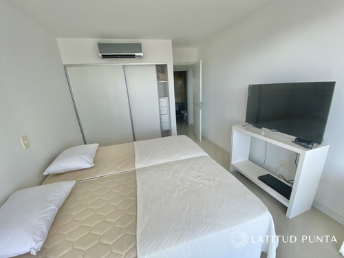 Imagen 12 de 25 de Venta De Apartamento 2 Dormitorios Y 2 Baños - Punta Del Este Brava