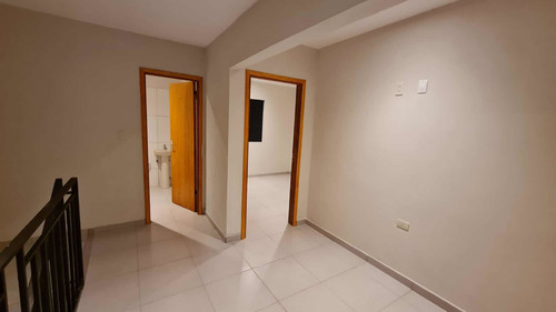 Imagen 7 de 12 de Casa Tipo Duplex A Estrenar 3 Dormitorios 1 En Suite Imprdbl
