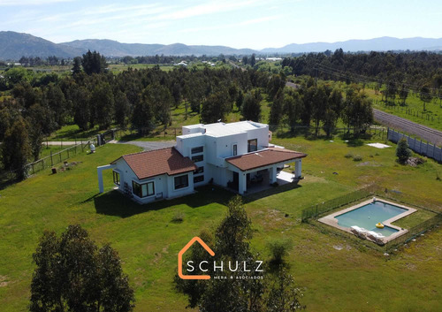 Vendemos Casa Ubicada En Sector Unihue (73505)