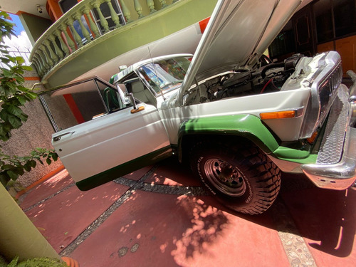 Pick Up Jeep J10 Honcho 1984 Automática 4x4