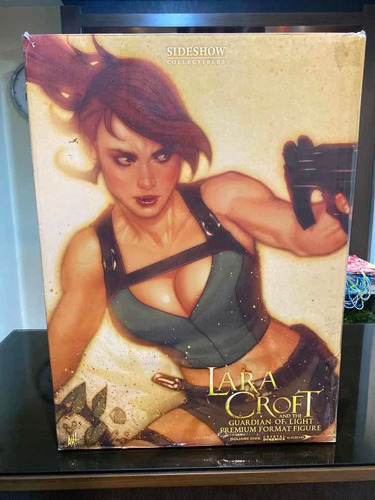 Figura Premium Lara Croft Sideshow Coleccionable