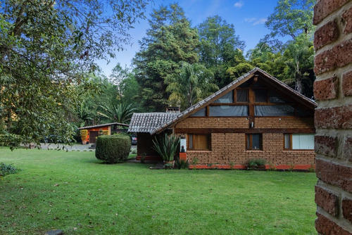 Imagen 4 de 14 de Casa En Venta Con Rio Y Pequeño Manantial, Avandaro