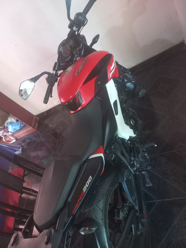 Moto Rouser Ns 200