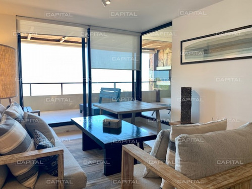 Venta De Apartamento De Dos Dormitorios Con La Mejor Vista Hacia El Atardecer, Punta Ballena- Ref: 30673