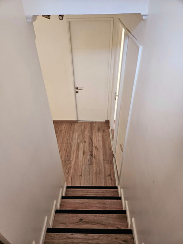 Vendo Casa De 3 Pisos En Condominio. Peñalolén