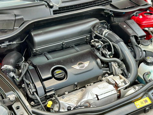 Mini Cooper S 1.6 Redcliffe Mt