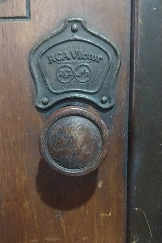 Radio Antigua Capilla Rca Víctor Modelo 112-b. Años 30. (Usado)