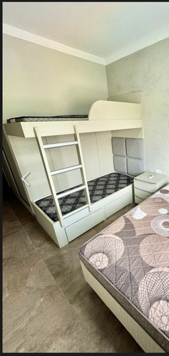 Quarto Completo Guarda Roupas Roupeiro Beliche Painel Mdf (Usado)